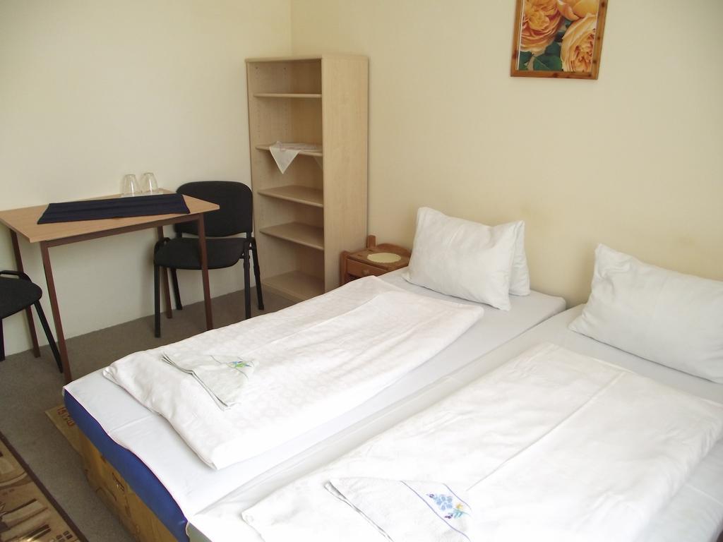 Penzion Slavia Poprad Extérieur photo