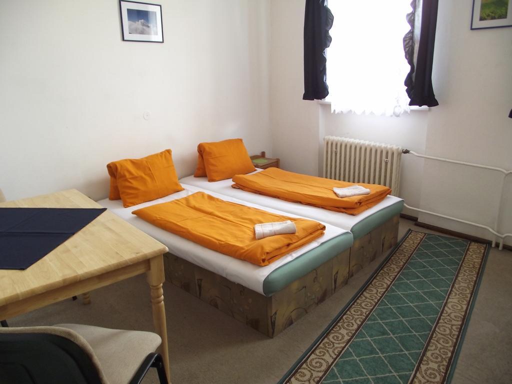 Penzion Slavia Poprad Extérieur photo