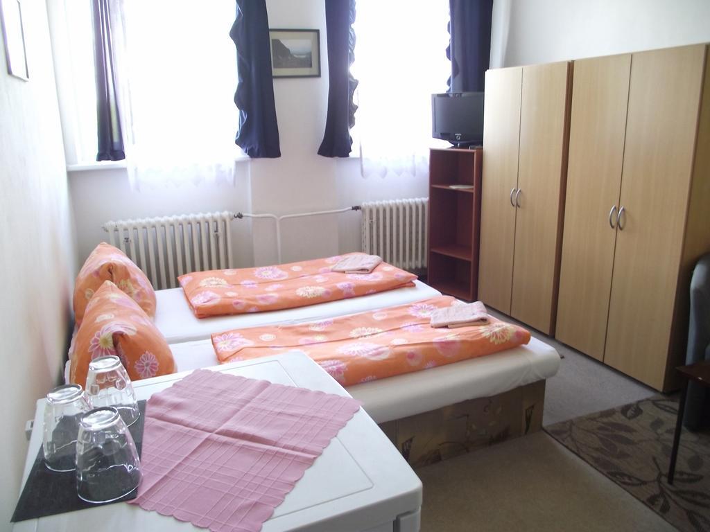 Penzion Slavia Poprad Extérieur photo