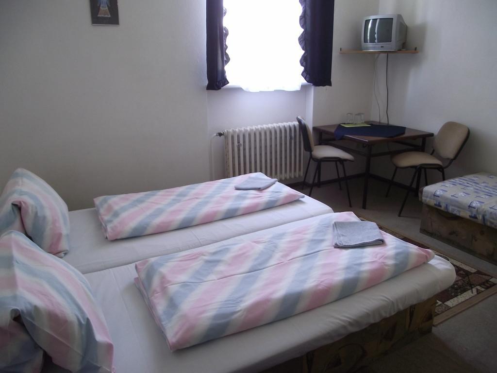 Penzion Slavia Poprad Extérieur photo
