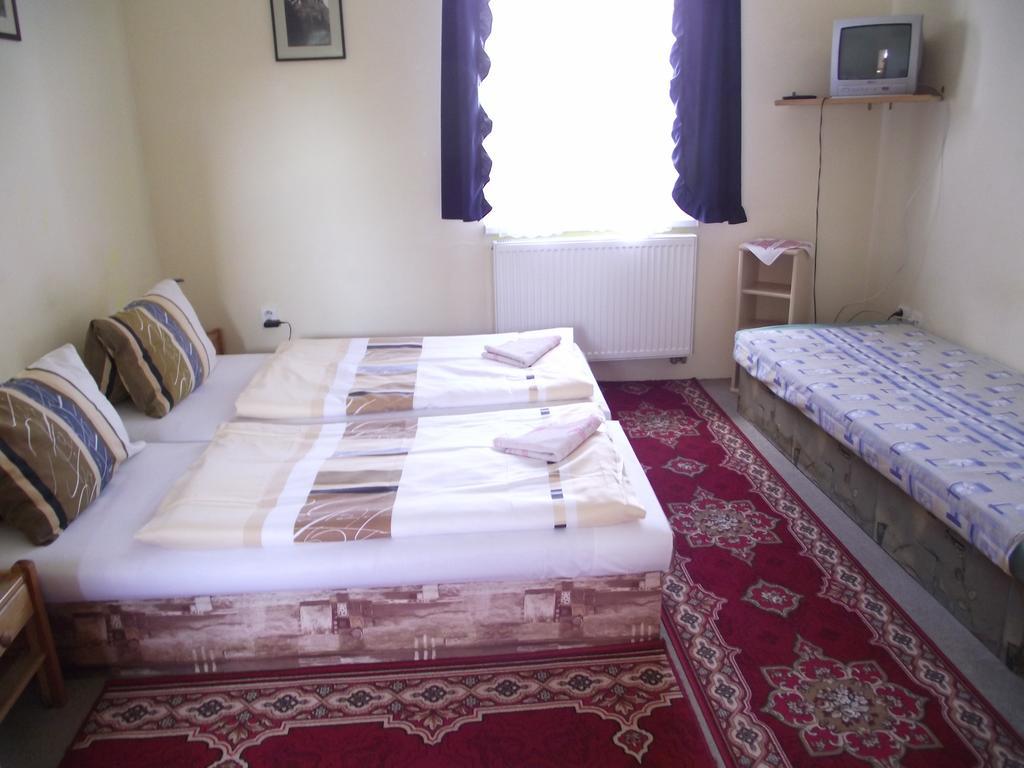 Penzion Slavia Poprad Extérieur photo