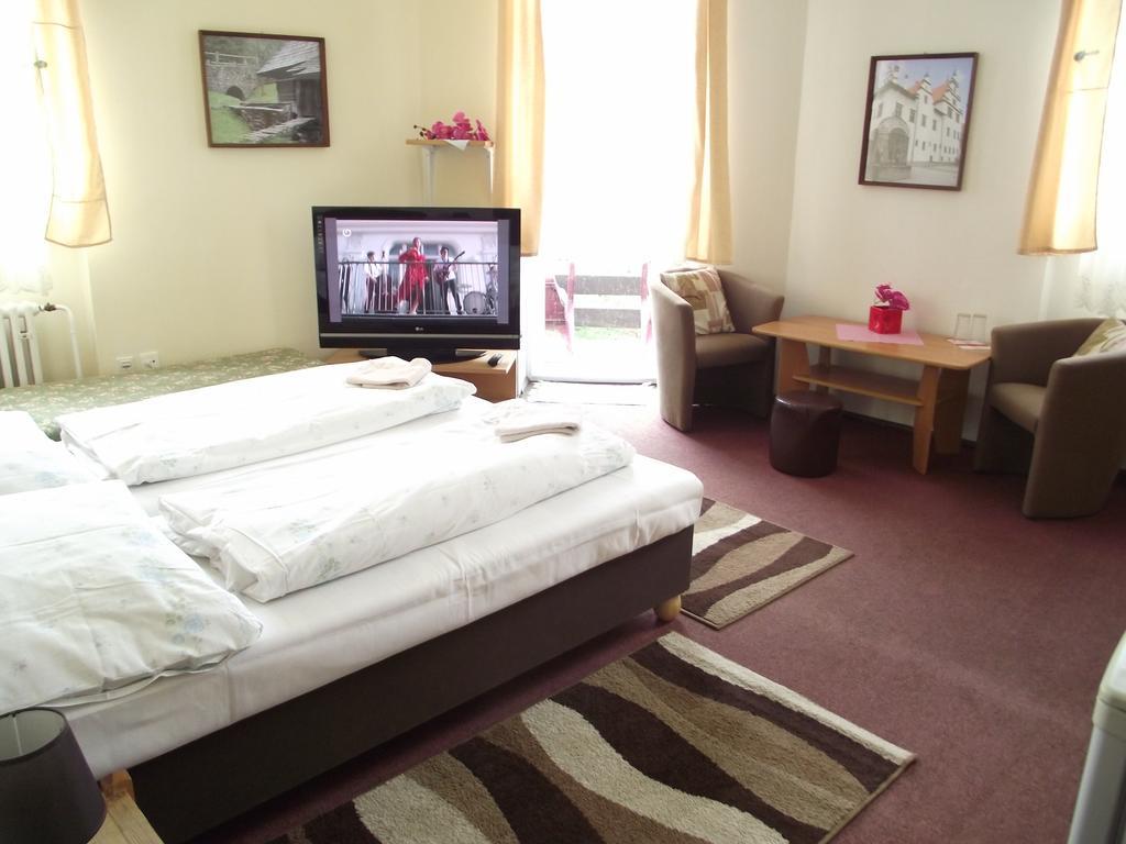 Penzion Slavia Poprad Extérieur photo